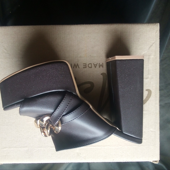 Women's Designer Heels 👠 - Picture 4 of 8